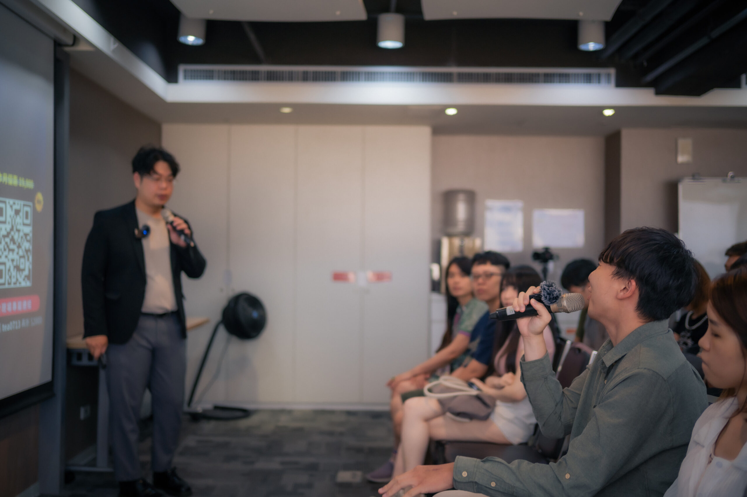 世豐老師與學員互動